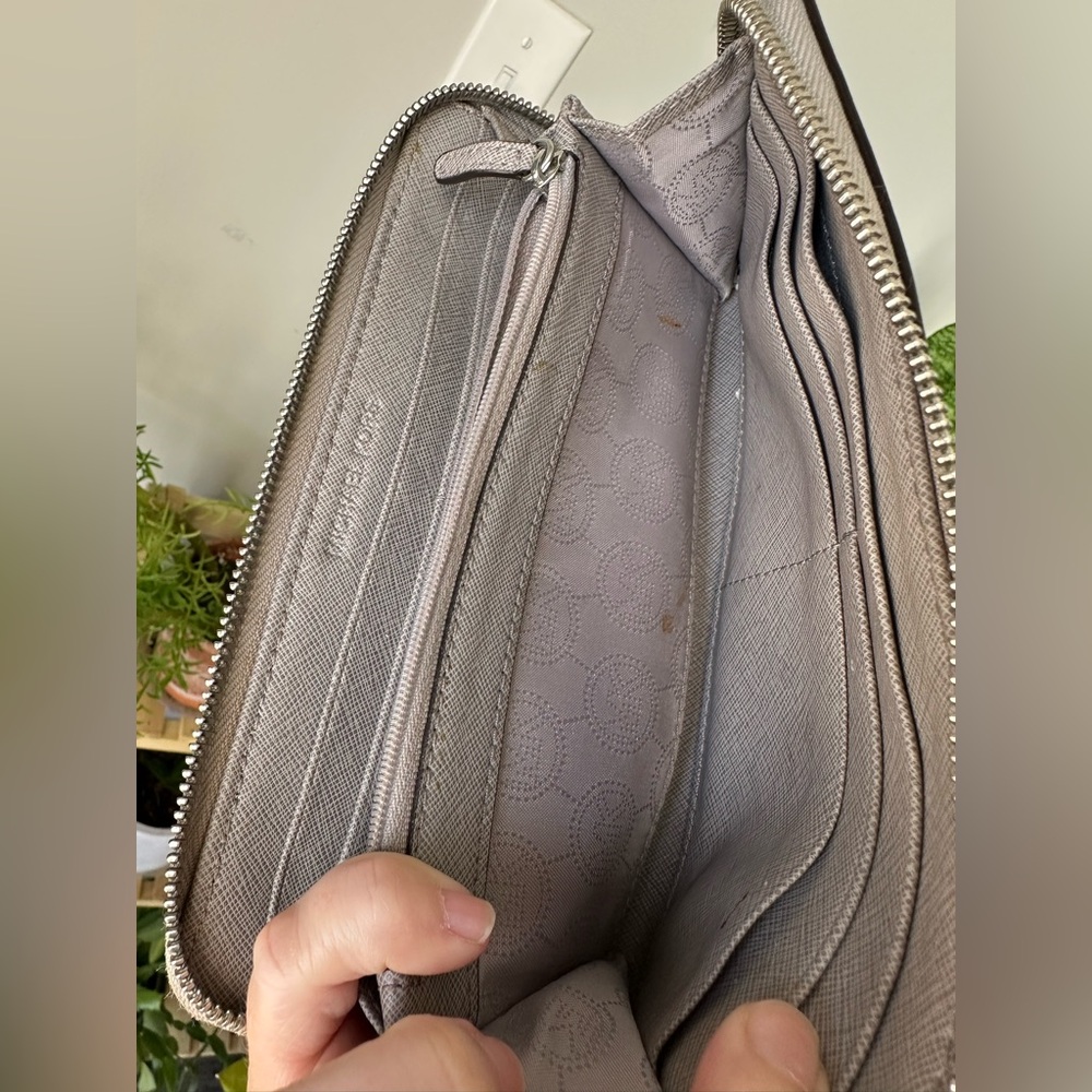 Michael Kors Grey Wallet Zipper Closure Pre-Loved As-Is - Picture 11 of 13